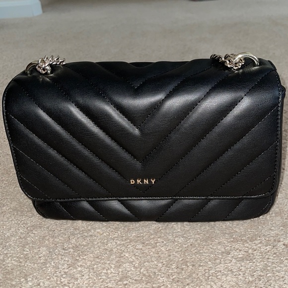 Dkny Handbags - DKNY Quilted CrossBody Bag